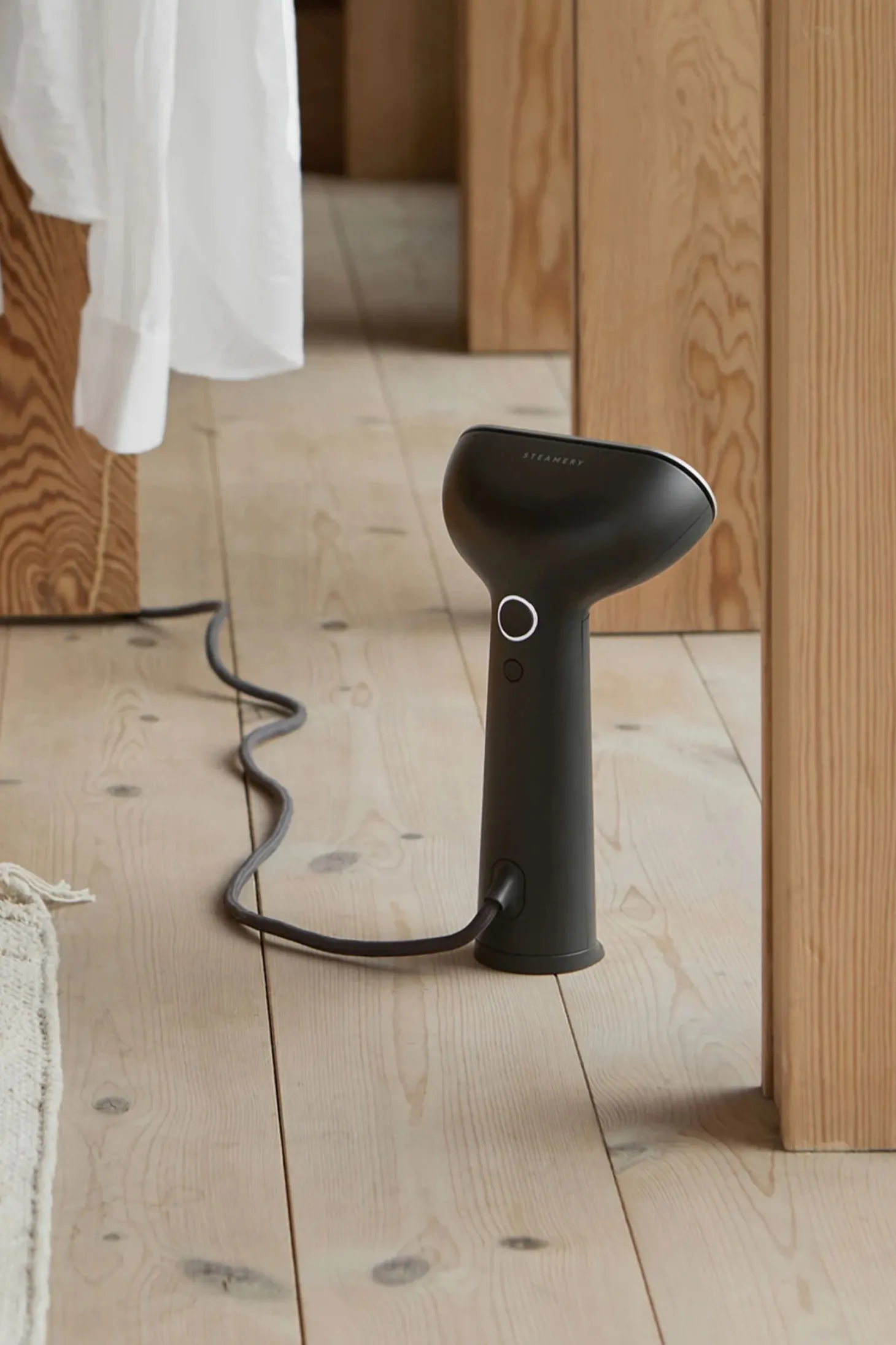 Cirrus 3 Steamer, Charcoal