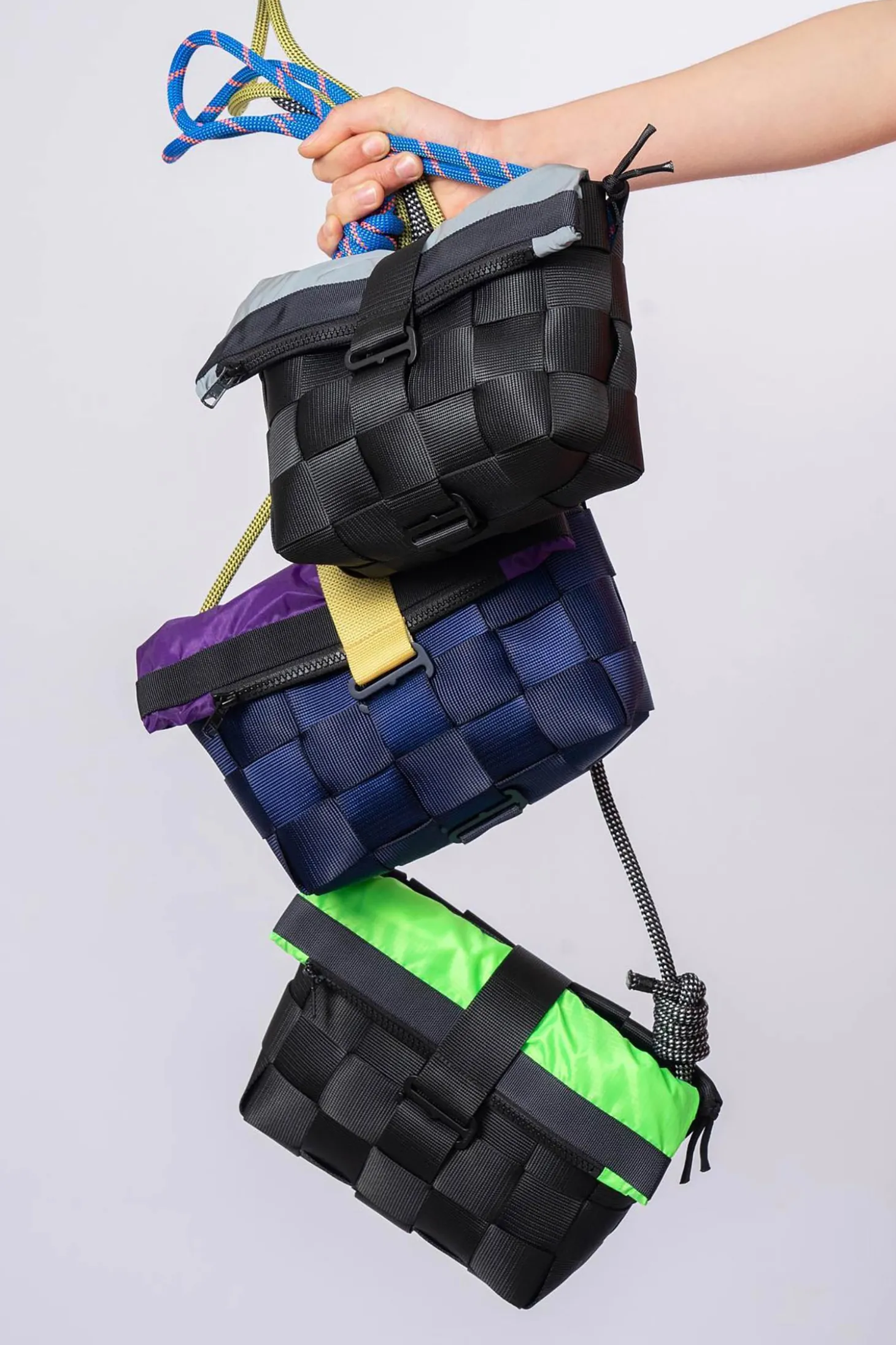 Closing Strap, Red-Yellow