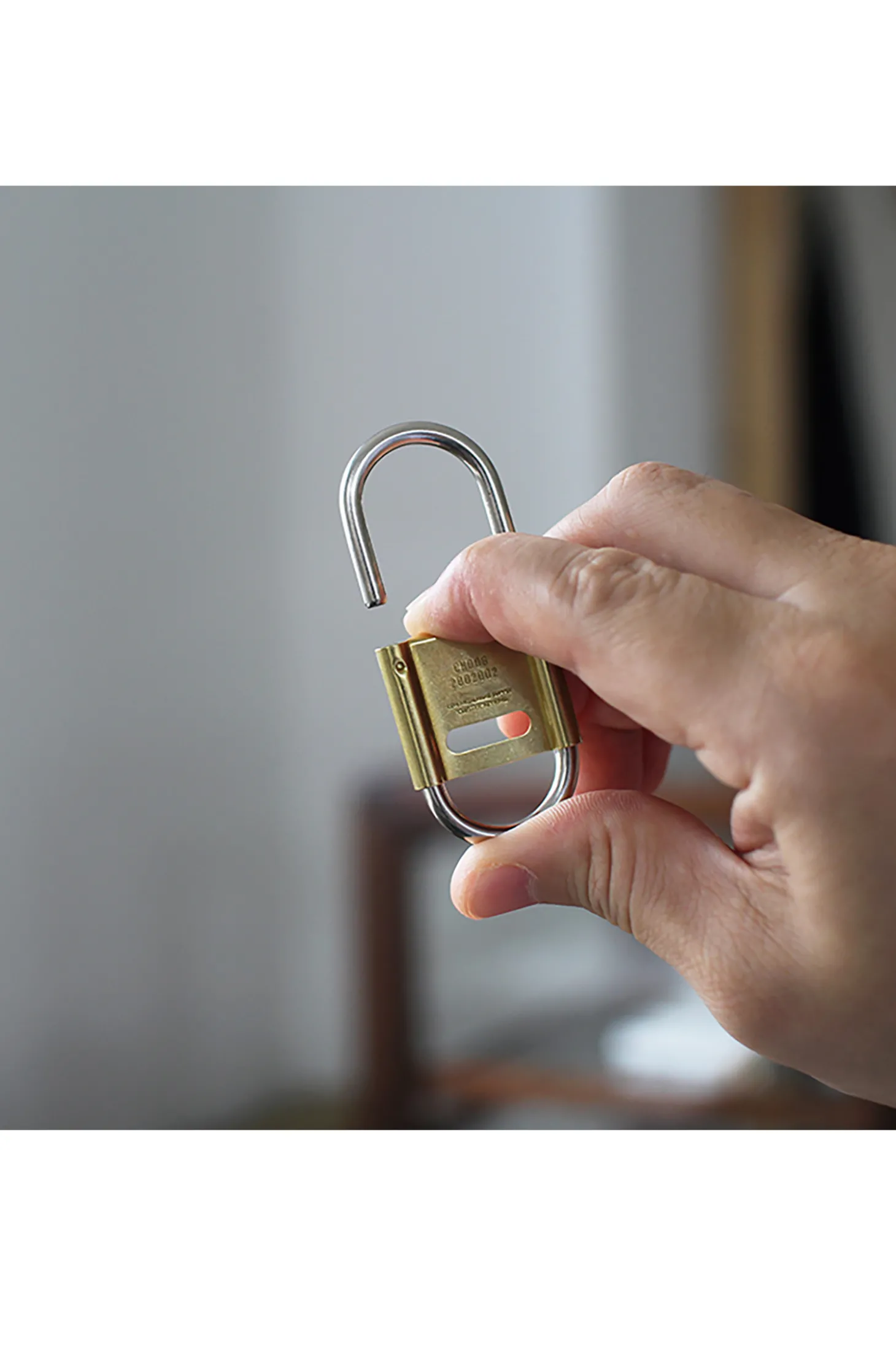 Delta Keyring, Brass