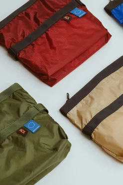 Fold Pouch M, Hydrogen Beige