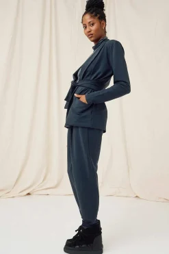 Formal Jogger, Blue Note