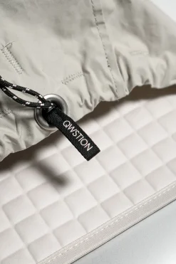 Medium Bucket, Desert Hawk