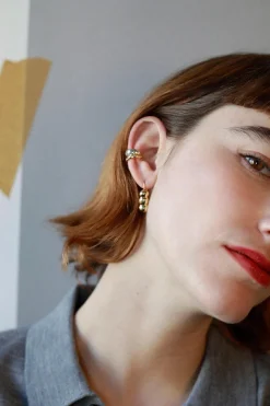 Short Curvy Ear, Silver