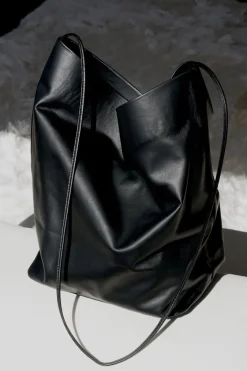 Single Strap Crossbody 240, Black